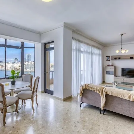 Appartement Wonderful And Spacious Seaview In *