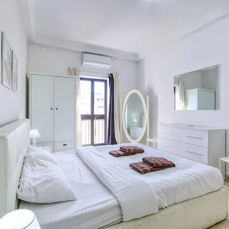 Wonderful And Spacious Seaview In *