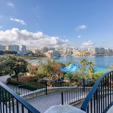 Wonderful And Spacious Seaview In Sliema