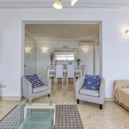Daire Wonderful And Spacious Seaview In