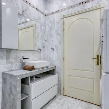 Daire Wonderful And Spacious Seaview In Sliema