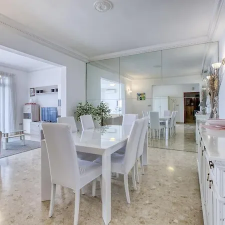 Apartmán Wonderful And Spacious Seaview In Sliema