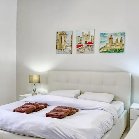 Wonderful And Spacious Seaview In Sliema