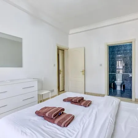 Wonderful And Spacious Seaview In *