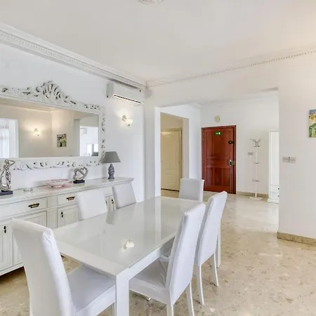 Wonderful And Spacious Seaview In *