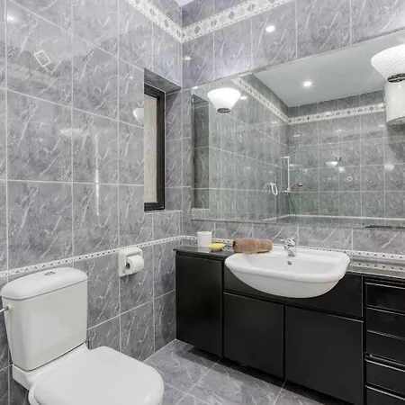 Wonderful And Spacious Seaview In Sliema