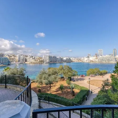 דירה Wonderful And Spacious Seaview In