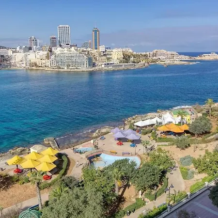 Wonderful And Spacious Seaview In * סליאמה