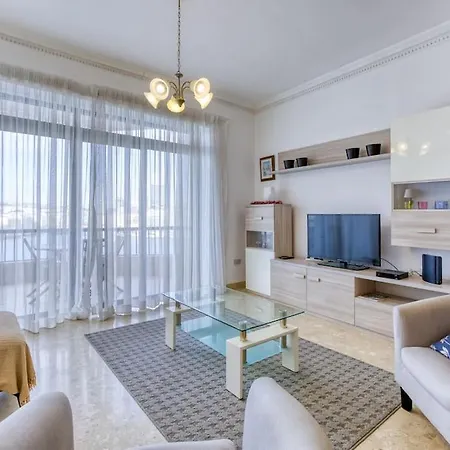 Wonderful And Spacious Seaview In Apartment *